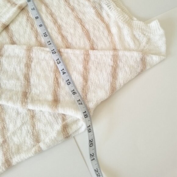GAP Striped Lightweight Sweater | Size XL | Casual and Comfortable Style - Picture 6 of 10